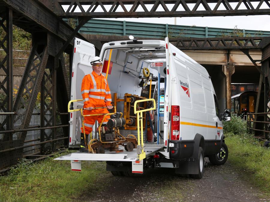  Iveco Daily Van 2011 года  (UK) (фото 4 из 7)
